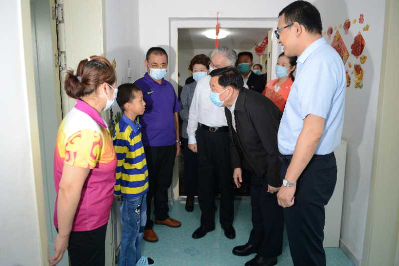 王晨 慈善2.jpg 王晨 慈善2.jpg